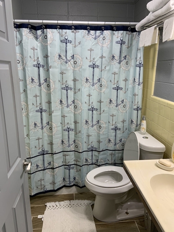 Imagen de la habitación del Hotel Birchwood Suites. Foto 16