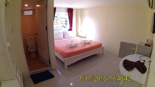 Imagen de la habitación del Hotel Bird, Bang Saen. Foto 4