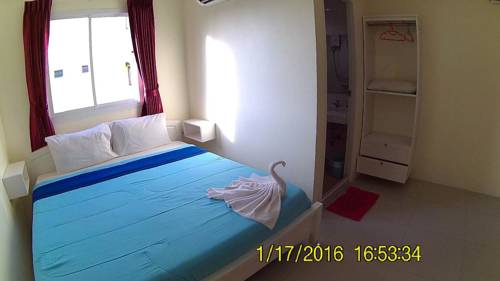 Imagen de la habitación del Hotel Bird, Bang Saen. Foto 5