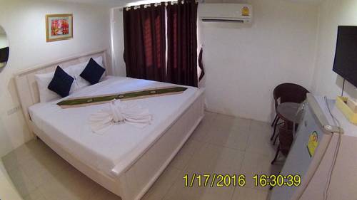 Imagen de la habitación del Hotel Bird, Bang Saen. Foto 9