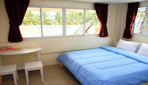Imagen de la habitación del Hotel Bird, Bang Saen. Foto 13