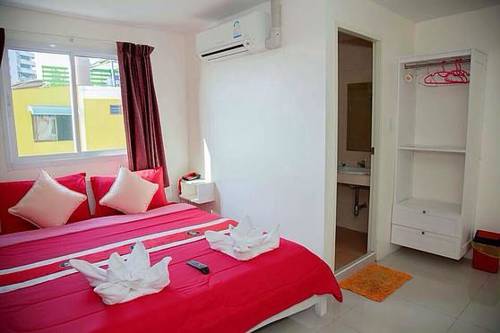 Imagen general del Hotel Bird, Bang Saen. Foto 1