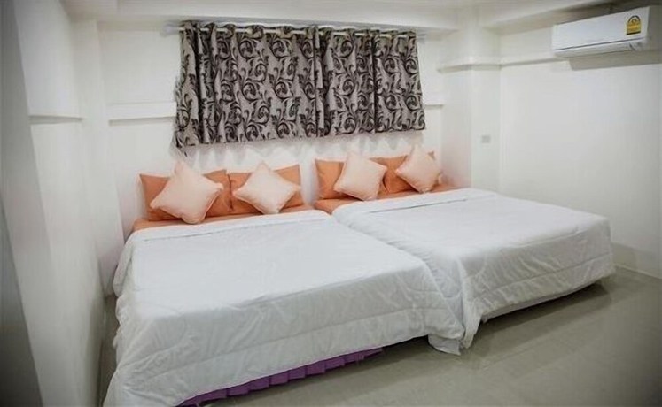 Imagen de la habitación del Hotel Bird, Bang Saen. Foto 16