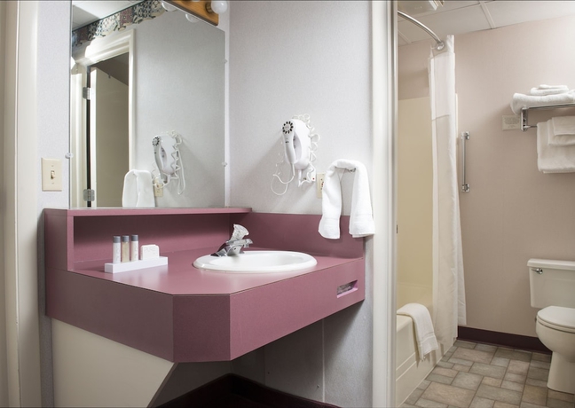 Imagen de la habitación del Hotel Bird In Hand Family Inn. Foto 8