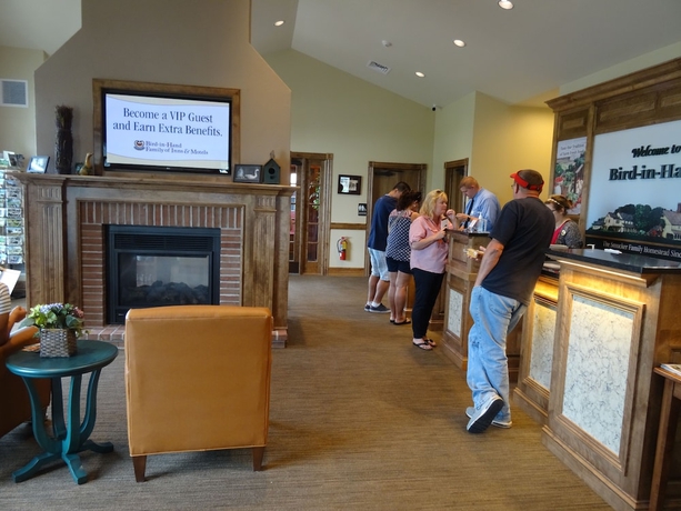 Imagen de los interiores del Hotel Bird In Hand Family Inn. Foto 18