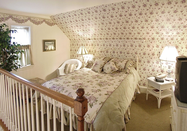 Imagen de la habitación del Hotel Bird In Hand Village Inn And Suites. Foto 3