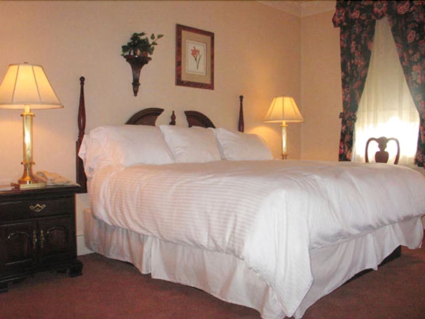 Imagen de la habitación del Hotel Bird In Hand Village Inn And Suites. Foto 18