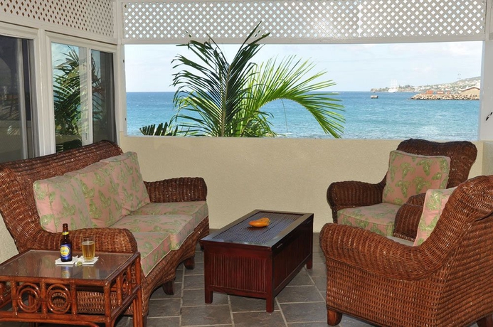 Imagen de los exteriores del Hotel Bird Rock Beach. Foto 11