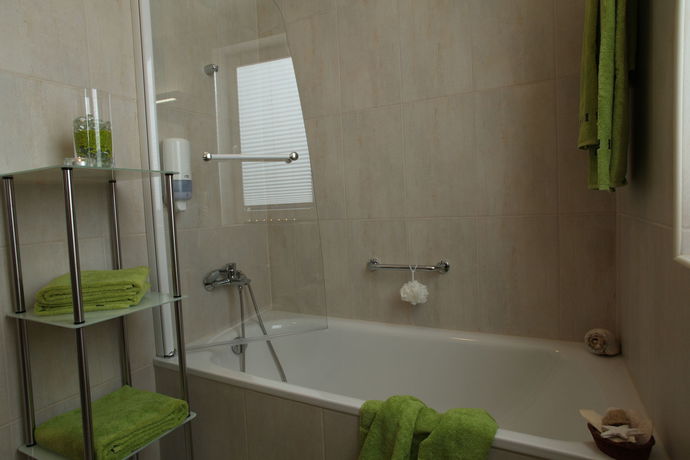 Imagen de la habitación del Hotel Birdland Villapark. Foto 9