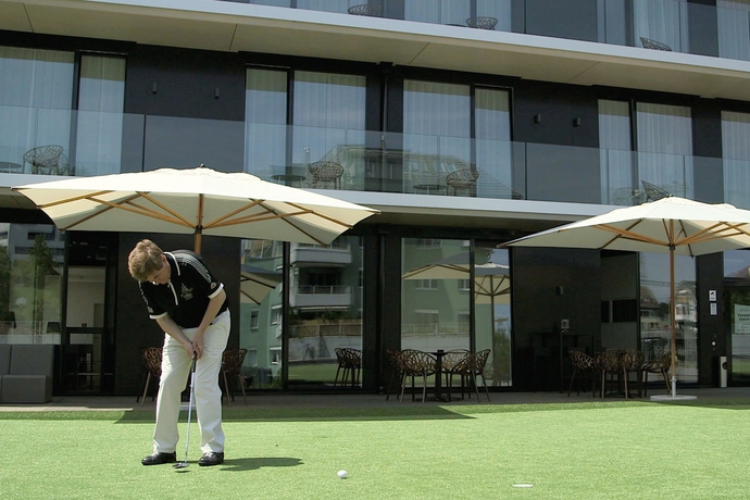 Imagen de los exteriores del Hotel Birdlodge. Foto 12