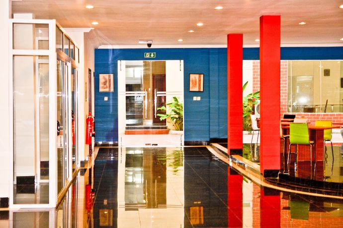 Imagen de los interiores del Hotel Birdrock. Foto 19