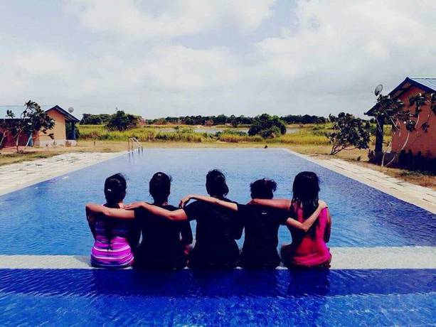 Imagen de la piscina del Hotel Birdwing Sigiriya. Foto 18