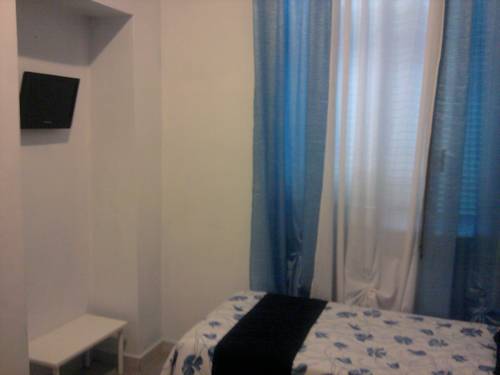 Imagen de la habitación del Hotel Birillo. Foto 9