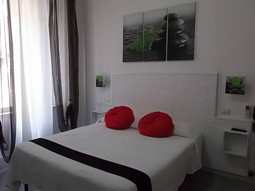 Imagen de la habitación del Hotel Birillo. Foto 10