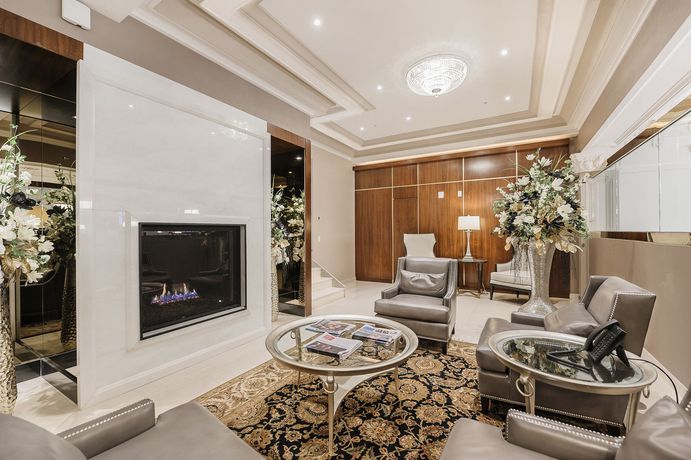 Imagen del bar/restaurante del Hotel Birks Montreal. Foto 8