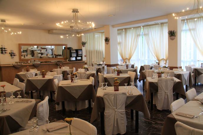 Imagen del bar/restaurante del Hotel Bisanzio, Cervia. Foto 5