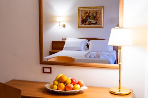 Imagen de la habitación del Hotel Bisanzio Resort. Foto 15