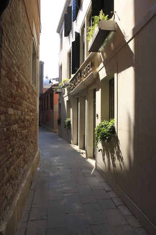 Imagen de los exteriores del Hotel Bisanzio, Venecia. Foto 13