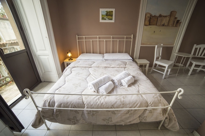 Imagen de la habitación del Hotel Biscari Catania. Foto 11