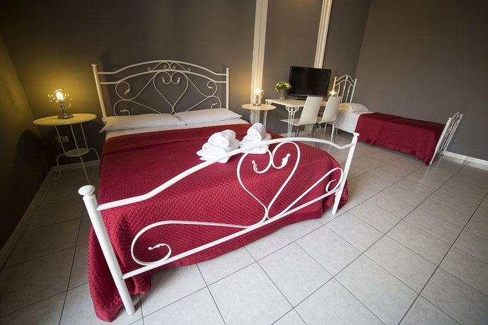 Imagen de la habitación del Hotel Biscari Catania. Foto 16