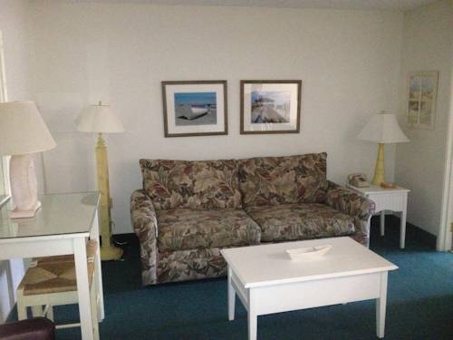 Imagen de la habitación del Hotel Biscayne Suites. Foto 10