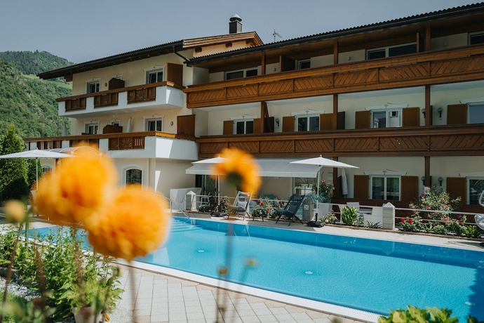 Imagen de la piscina del Hotel Bischofhof - Bistro Jasmin. Foto 16