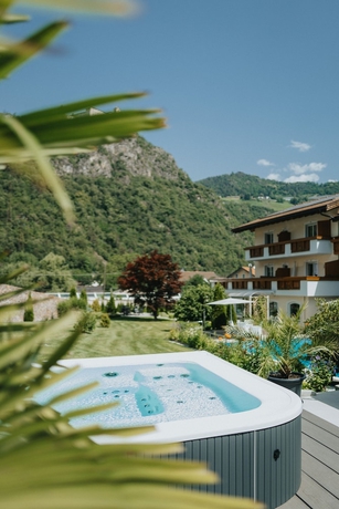 Imagen de la piscina del Hotel Bischofhof - Bistro Jasmin. Foto 17