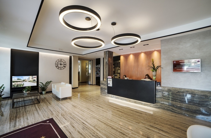 Imagen de los interiores del Hotel Bisesti. Foto 18