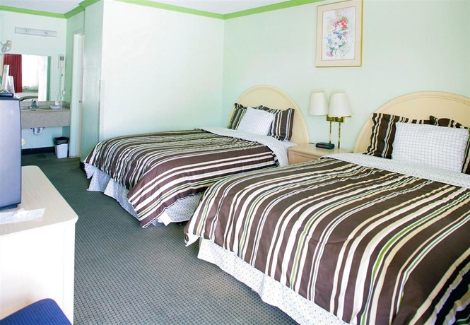 Imagen de la habitación del Hotel Bishop Inn. Foto 3