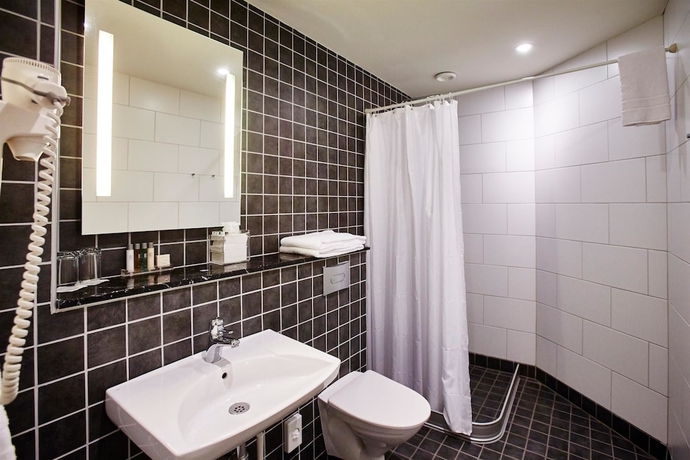 Imagen de la habitación del Hotel Bishops Arms, Köping. Foto 17