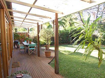 Imagen de los exteriores del Hotel Bishop's Garden. Foto 5