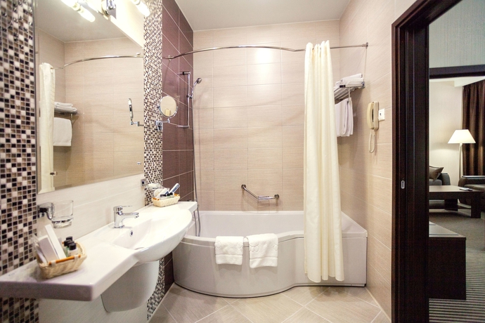 Imagen de la habitación del Hotel Bishotel. Foto 12