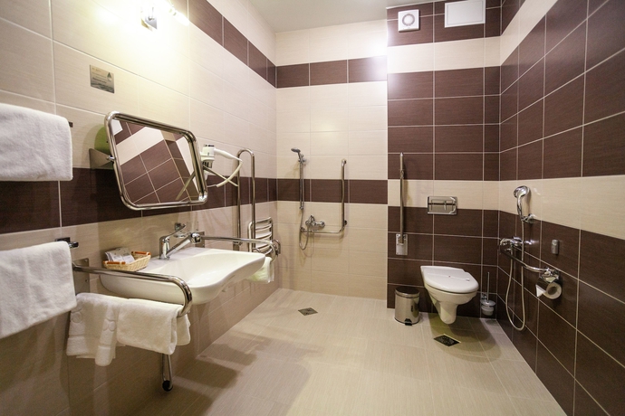 Imagen de la habitación del Hotel Bishotel. Foto 15