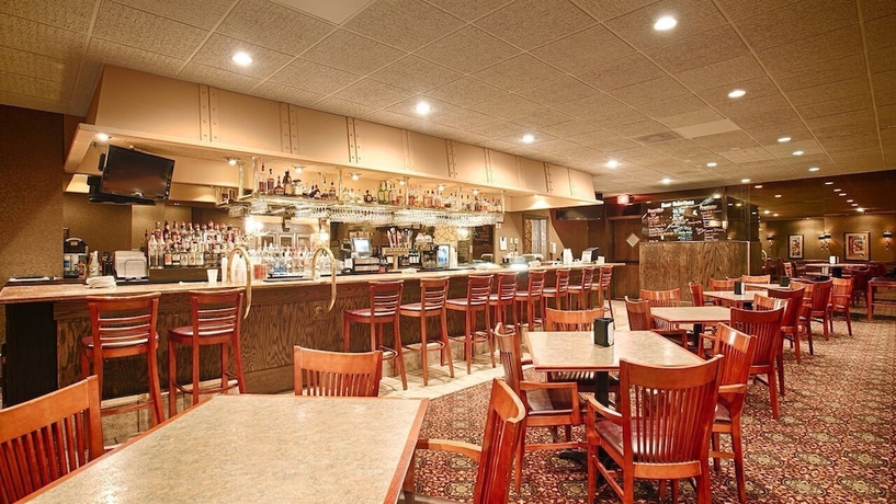 Imagen del bar/restaurante del Hotel Bismarck and Conference Center. Foto 5