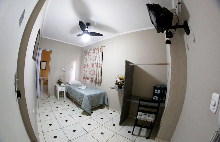 Imagen de la habitación del Hotel Bismark. Foto 7