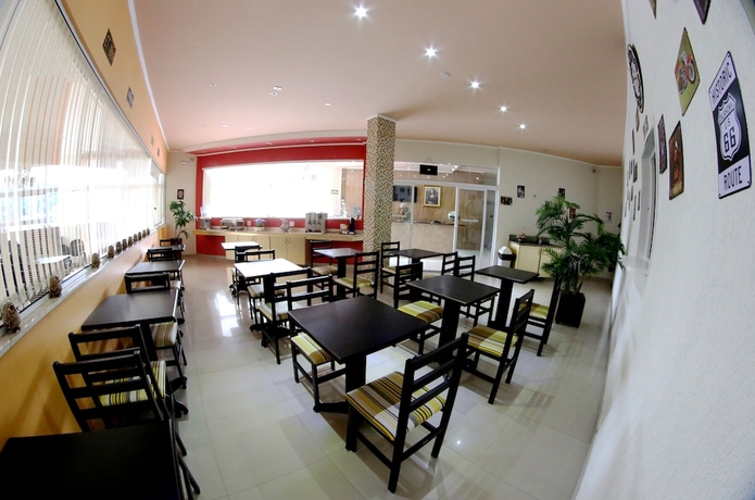 Imagen del bar/restaurante del Hotel Bismark. Foto 3