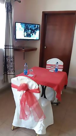 Imagen del bar/restaurante del Hotel Bison. Foto 2