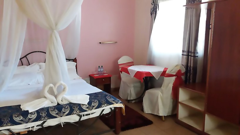 Imagen de la habitación del Hotel Bison. Foto 9