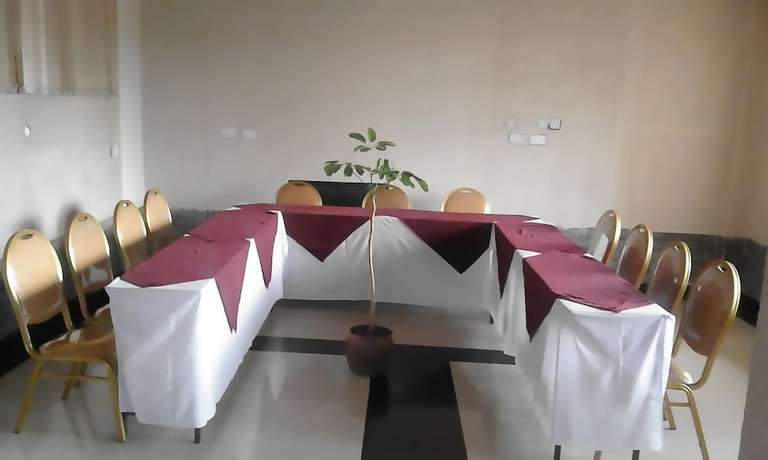 Imagen del bar/restaurante del Hotel Bison. Foto 4