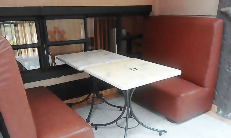 Imagen de los interiores del Hotel Bison. Foto 15