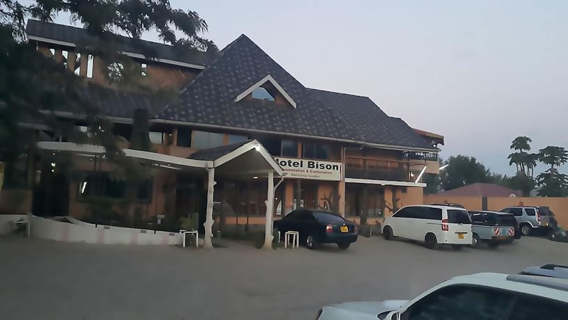 Imagen de los interiores del Hotel Bison. Foto 18