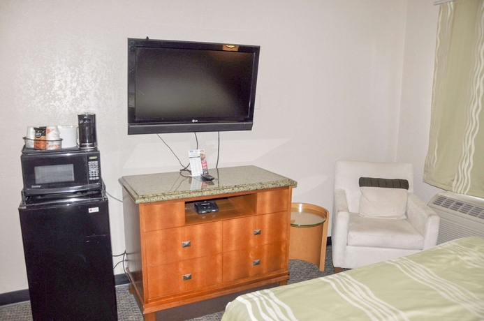 Imagen de la habitación del Hotel Bison Inn & Suites on University. Foto 2