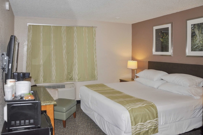 Imagen de la habitación del Hotel Bison Inn & Suites on University. Foto 3