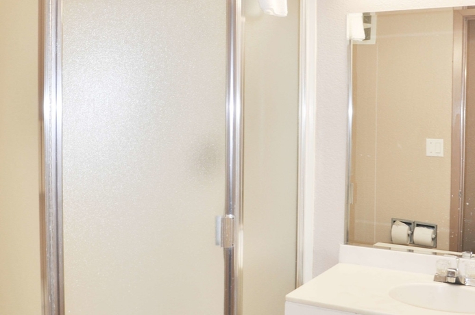 Imagen de la habitación del Hotel Bison Inn & Suites on University. Foto 4