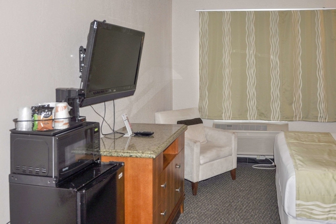 Imagen de la habitación del Hotel Bison Inn & Suites on University. Foto 7