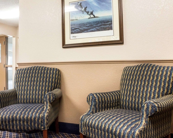 Imagen de los interiores del Hotel Bison Inn & Suites on University. Foto 16