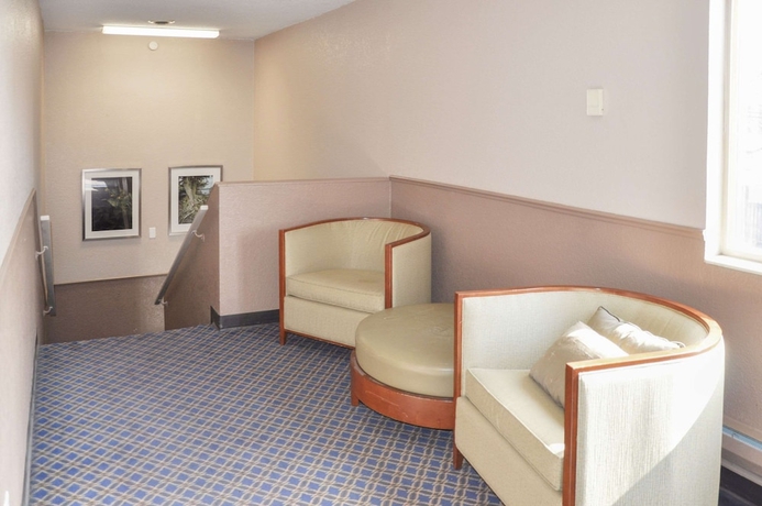 Imagen de los interiores del Hotel Bison Inn & Suites on University. Foto 18
