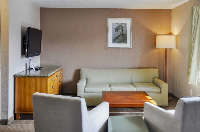 Imagen de la habitación del Hotel Bison Inn & Suites on University. Foto 9