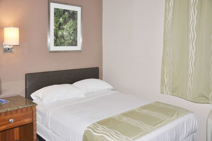 Imagen de la habitación del Hotel Bison Inn & Suites on University. Foto 11