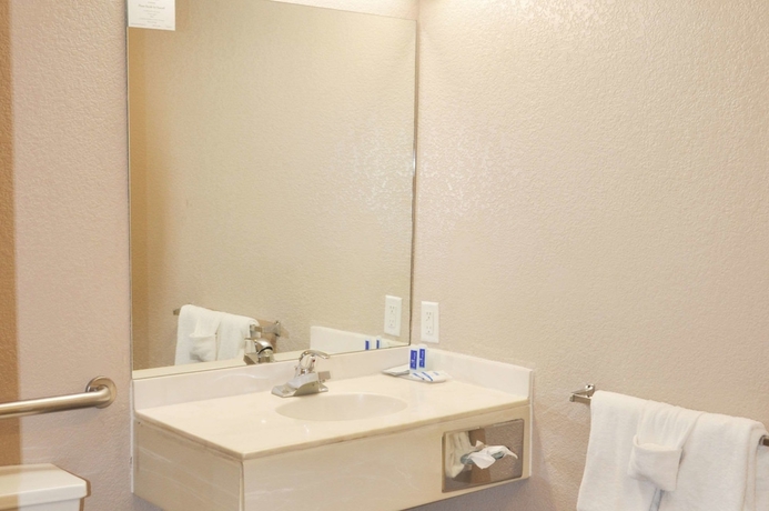 Imagen de la habitación del Hotel Bison Inn & Suites on University. Foto 15